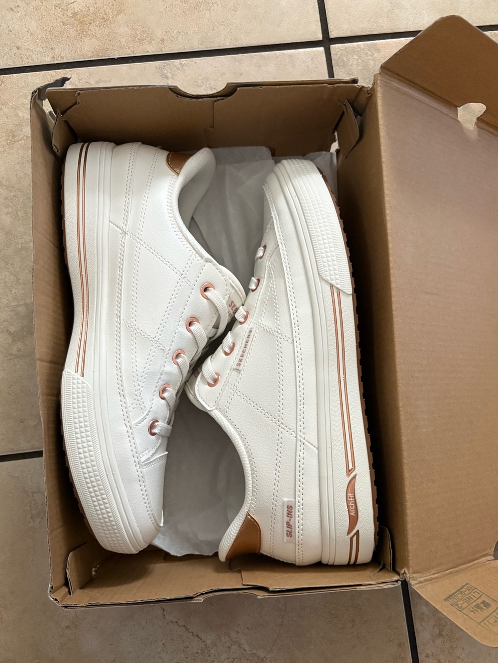Skechers ArchFit Catch Ya There Slip On Sneaker Size 8